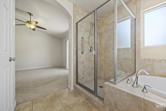 10700 Valverde Drive, Bakersfield, CA 93311