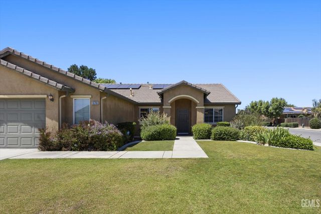 10700 Valverde Drive, Bakersfield, CA 93311