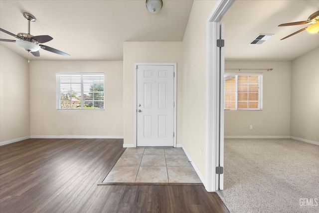 10700 Valverde Drive, Bakersfield, CA 93311