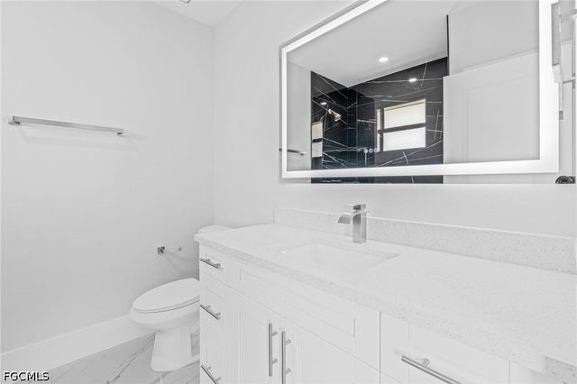 633 Windermere DR, Lehigh Acres, FL 33972