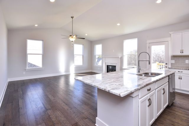 408 Rawling Ln, Gallatin, TN 37066