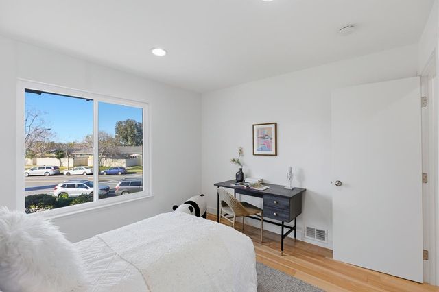 7050 Rainbow Drive 4, San Jose, CA 95129