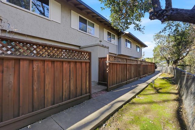 7050 Rainbow Drive 4, San Jose, CA 95129