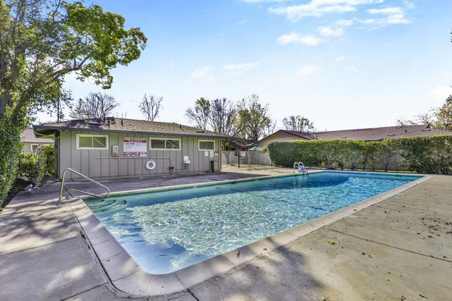 7050 Rainbow Drive 4, San Jose, CA 95129