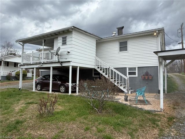 268 Smith Lane, Mount Airy, NC 27030