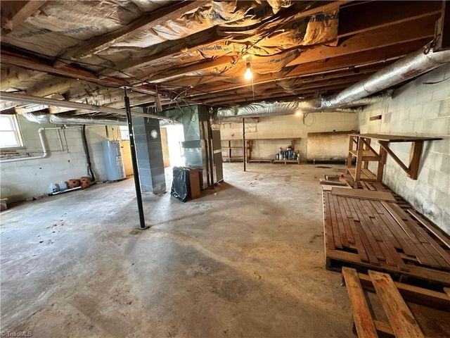 268 Smith Lane, Mount Airy, NC 27030