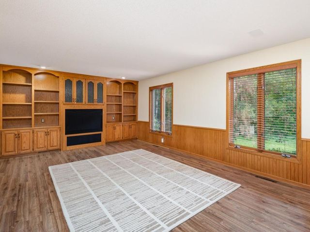 440 83rd Avenue NW, Coon Rapids, MN 55433