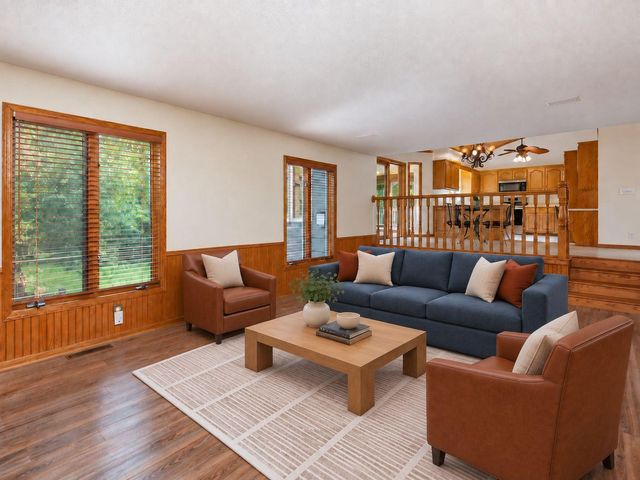 440 83rd Avenue NW, Coon Rapids, MN 55433