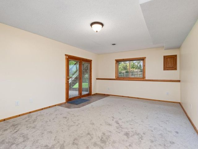 440 83rd Avenue NW, Coon Rapids, MN 55433