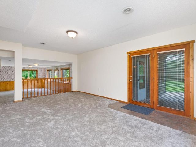 440 83rd Avenue NW, Coon Rapids, MN 55433