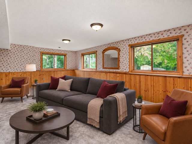 440 83rd Avenue NW, Coon Rapids, MN 55433