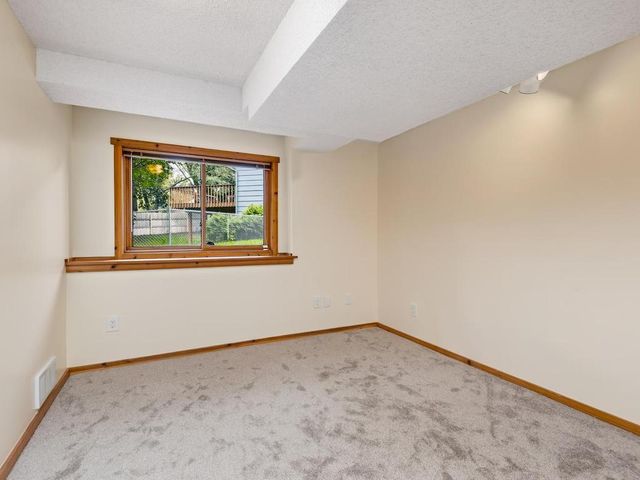 440 83rd Avenue NW, Coon Rapids, MN 55433