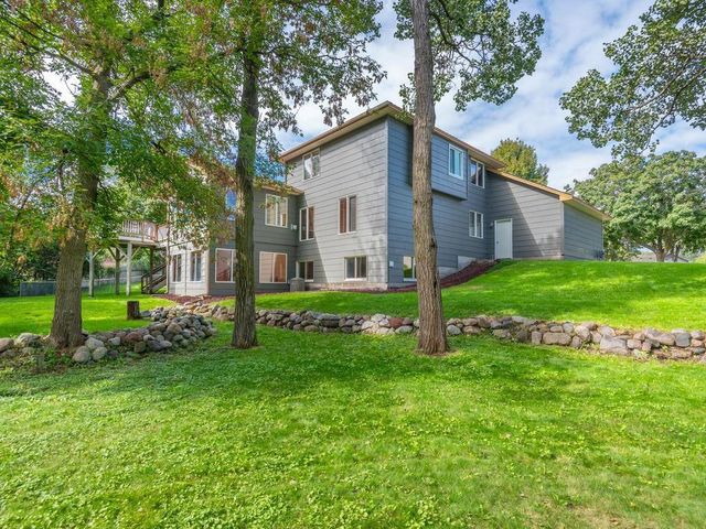 440 83rd Avenue NW, Coon Rapids, MN 55433