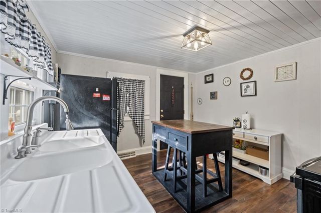 5498 S US Highway 220, Asheboro, NC 27205