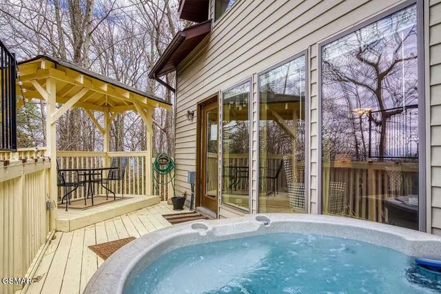 1434 N Arbon Lane, Gatlinburg, TN 37738