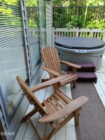 1434 N Arbon Lane, Gatlinburg, TN 37738