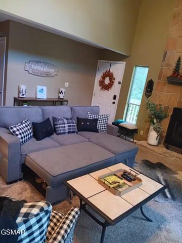 1434 N Arbon Lane, Gatlinburg, TN 37738