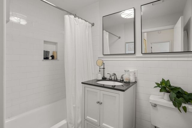 160 Commonwealth Avenue 218, Boston, MA 02116