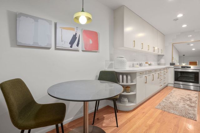 160 Commonwealth Avenue 218, Boston, MA 02116