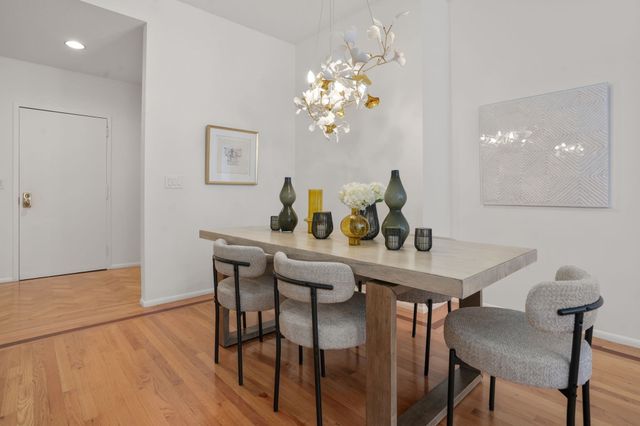 160 Commonwealth Avenue 218, Boston, MA 02116