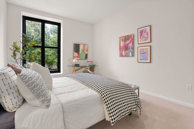 160 Commonwealth Avenue 218, Boston, MA 02116
