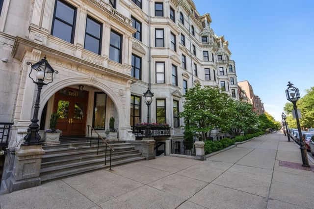 160 Commonwealth Avenue 218, Boston, MA 02116