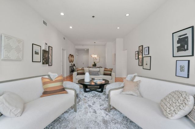 160 Commonwealth Avenue 218, Boston, MA 02116