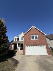 1393 Bruceton Dr, Clarksville, TN 37042
