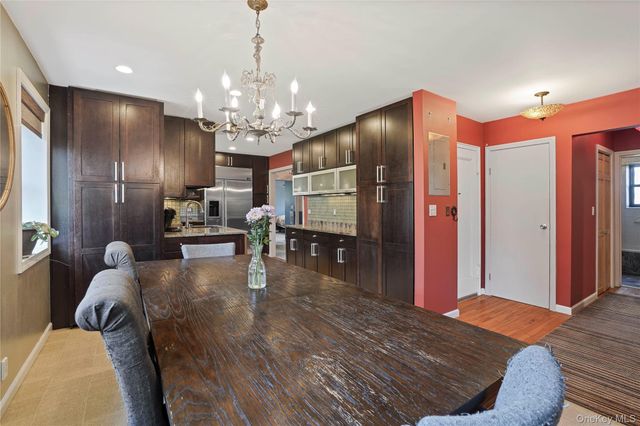 1209 California Road 2R, Eastchester, NY 10709