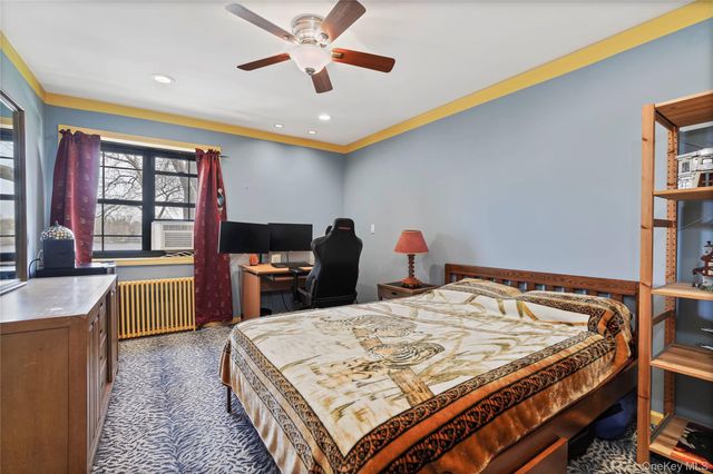 1209 California Road 2R, Eastchester, NY 10709