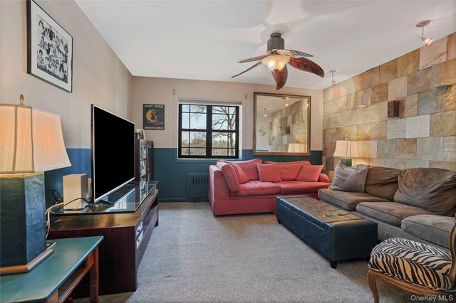 1209 California Road 2R, Eastchester, NY 10709