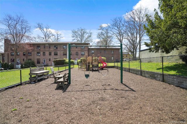 1209 California Road 2R, Eastchester, NY 10709