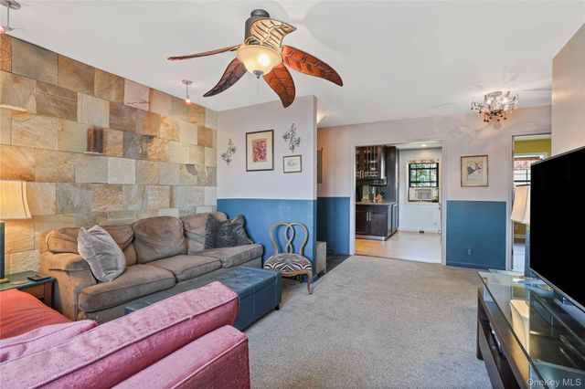 1209 California Road 2R, Eastchester, NY 10709