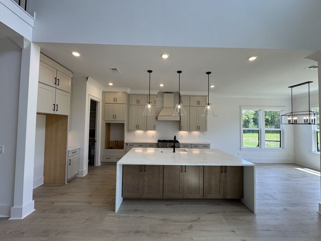 5060 Fairhaven Cir, N, Thompsons Station, TN 37179