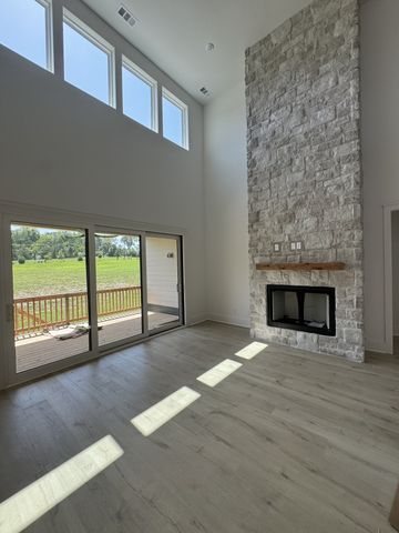 5060 Fairhaven Cir, N, Thompsons Station, TN 37179