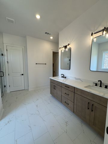5060 Fairhaven Cir, N, Thompsons Station, TN 37179