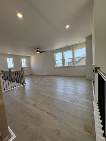 5060 Fairhaven Cir, N, Thompsons Station, TN 37179