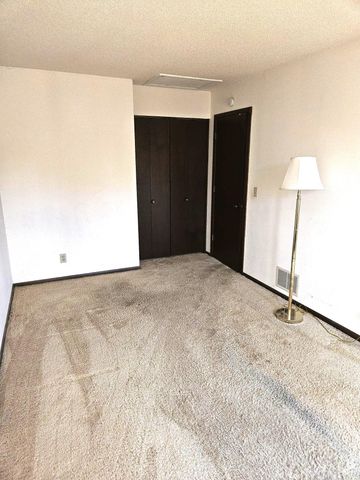 7408 W 100th Street, Bloomington, MN 55438
