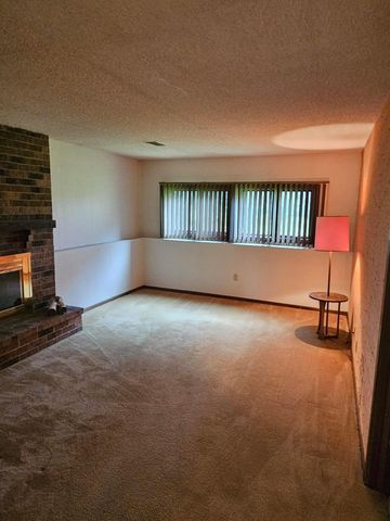 7408 W 100th Street, Bloomington, MN 55438