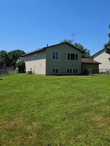 7408 W 100th Street, Bloomington, MN 55438
