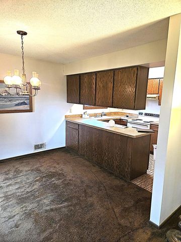 7408 W 100th Street, Bloomington, MN 55438