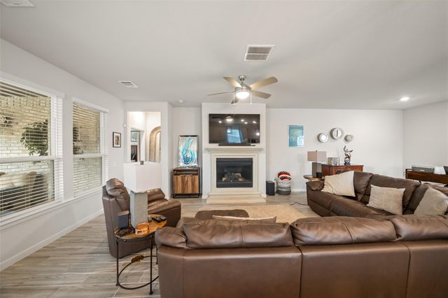 305 Royal Lily Trail, Montgomery, TX 77316