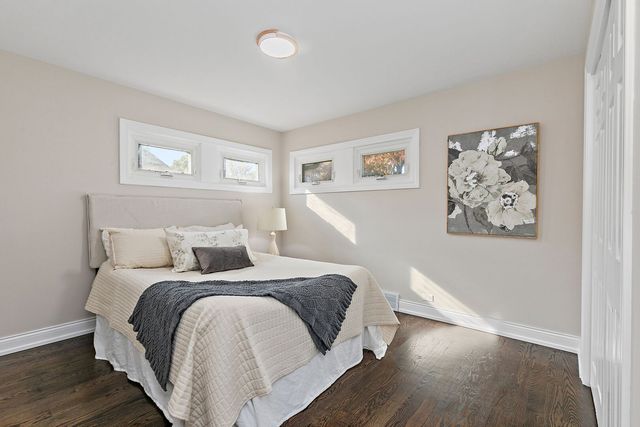 241 N Hamlin Avenue, Park Ridge, IL 60068