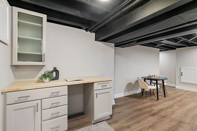 241 N Hamlin Avenue, Park Ridge, IL 60068