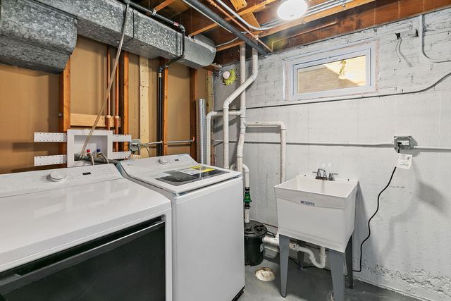 241 N Hamlin Avenue, Park Ridge, IL 60068