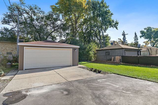 241 N Hamlin Avenue, Park Ridge, IL 60068