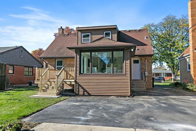 241 N Hamlin Avenue, Park Ridge, IL 60068