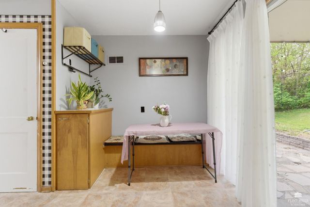 517 Wickham, Manhattan, KS 66502