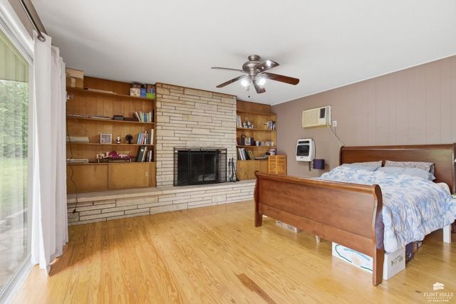 517 Wickham, Manhattan, KS 66502