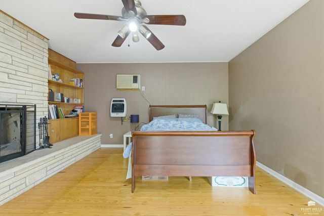 517 Wickham, Manhattan, KS 66502